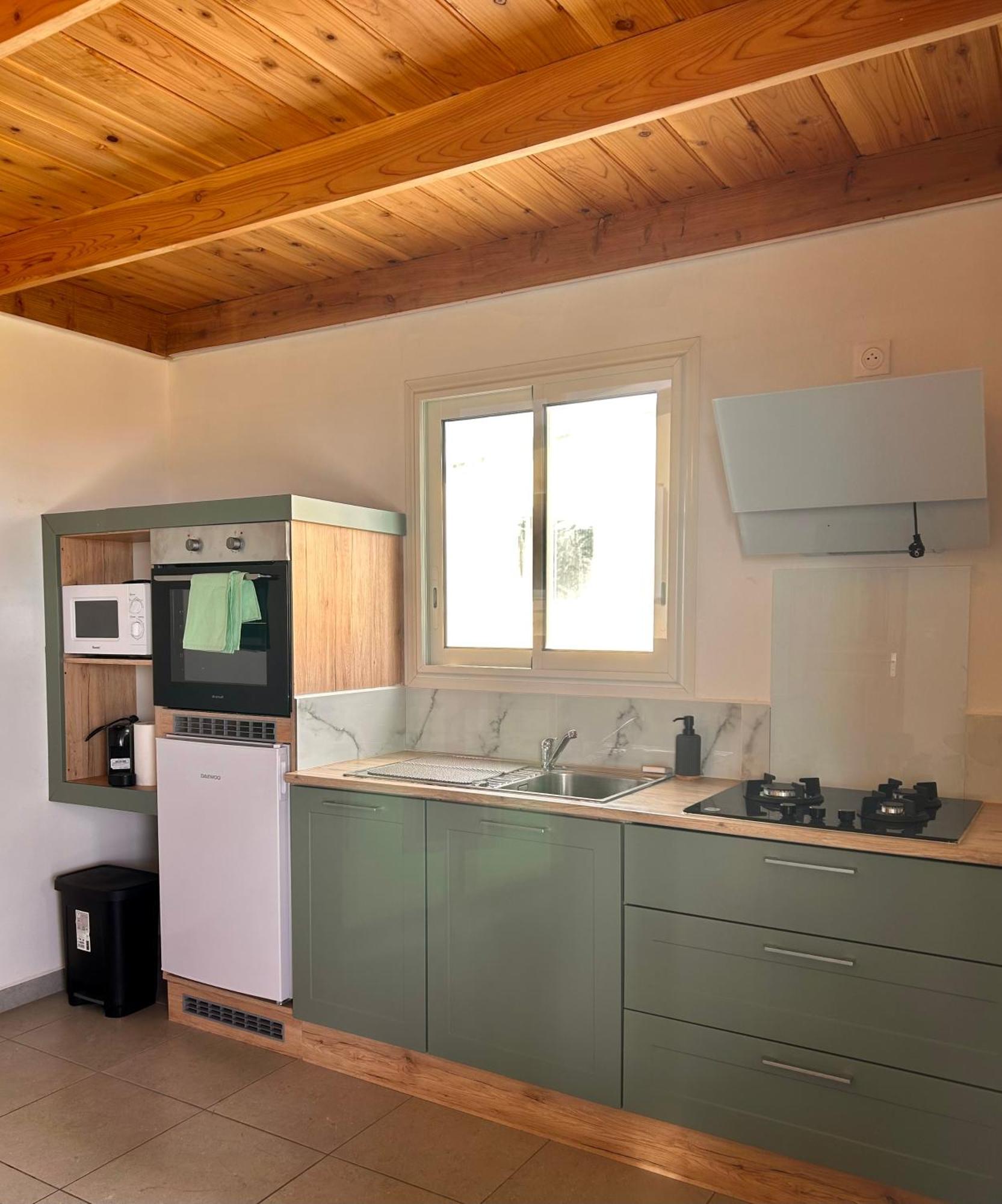 Logement Emeraude Sainte-Rose Extérieur photo